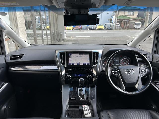 アルファード 2.5S Cパッケージ 黒革 Wサンルーフ JBLメーカーナビ フルセグTV CD DVD BT HDMI 純正フリップダウン パノラミックビュー ブラインドスポットモニタ 冷暖エアシート 両側電動 パワーバックドア 禁煙車(42枚目)