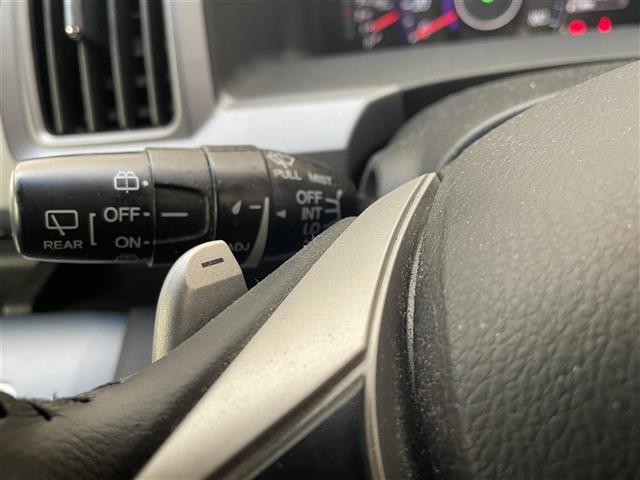 ステップワゴンスパーダ Z ワンオーナー 両側パワースライドドア 純正ナビ TV CD DVD バックカメラ HIDオートライト フォグライト スマートキー ETC パドルシフト 革巻きステアリング アイドリングストップ(8枚目)