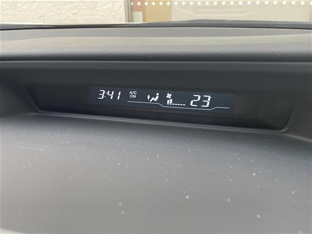 ステップワゴンスパーダ Z ワンオーナー 両側パワースライドドア 純正ナビ TV CD DVD バックカメラ HIDオートライト フォグライト スマートキー ETC パドルシフト 革巻きステアリング アイドリングストップ(9枚目)