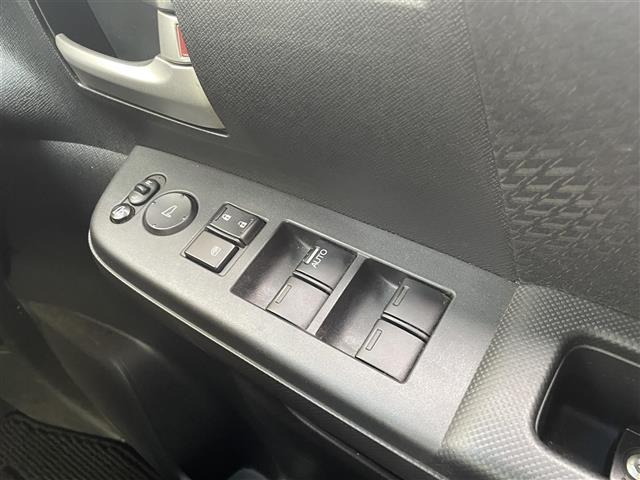 ステップワゴンスパーダ Z ワンオーナー 両側パワースライドドア 純正ナビ TV CD DVD バックカメラ HIDオートライト フォグライト スマートキー ETC パドルシフト 革巻きステアリング アイドリングストップ(10枚目)