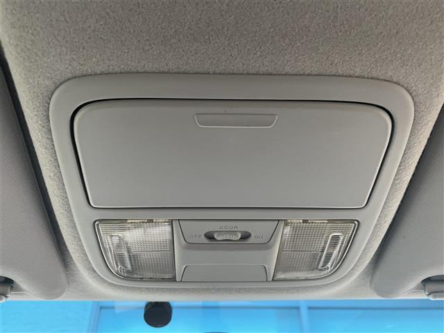 ステップワゴンスパーダ Z ワンオーナー 両側パワースライドドア 純正ナビ TV CD DVD バックカメラ HIDオートライト フォグライト スマートキー ETC パドルシフト 革巻きステアリング アイドリングストップ(40枚目)