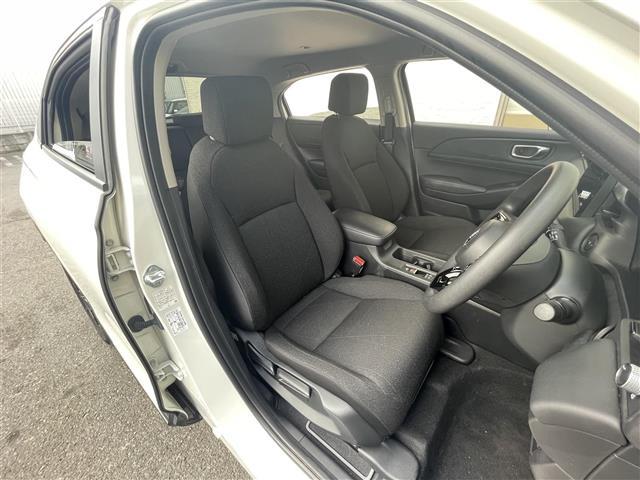 ヴェゼル G 純正9型ナビ フルセグTV BT バックカメラ ビルトイン2.0ETC 置くだけ充電 衝突軽減ブレーキ レーダークルコン コーナーセンサー LEDオートライト スマートキー2個 DAC 禁煙車(13枚目)