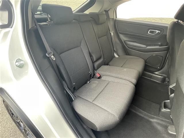 ヴェゼル G 純正9型ナビ フルセグTV BT バックカメラ ビルトイン2.0ETC 置くだけ充電 衝突軽減ブレーキ レーダークルコン コーナーセンサー LEDオートライト スマートキー2個 DAC 禁煙車(15枚目)