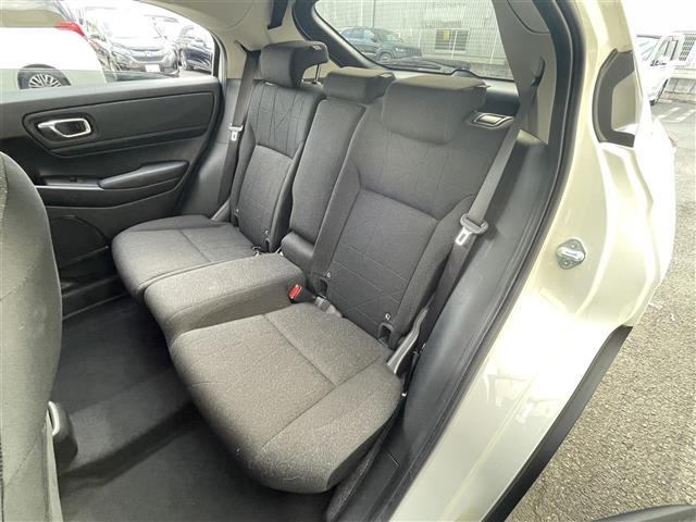 ヴェゼル G 純正9型ナビ フルセグTV BT バックカメラ ビルトイン2.0ETC 置くだけ充電 衝突軽減ブレーキ レーダークルコン コーナーセンサー LEDオートライト スマートキー2個 DAC 禁煙車(16枚目)