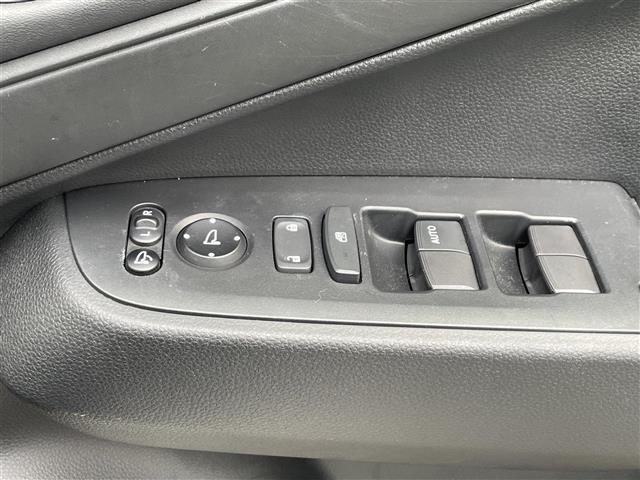 ヴェゼル G 純正9型ナビ フルセグTV BT バックカメラ ビルトイン2.0ETC 置くだけ充電 衝突軽減ブレーキ レーダークルコン コーナーセンサー LEDオートライト スマートキー2個 DAC 禁煙車(37枚目)