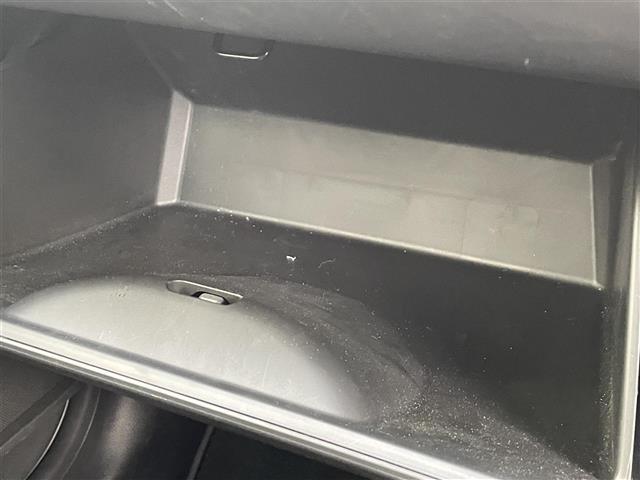 ヴェゼル G 純正9型ナビ フルセグTV BT バックカメラ ビルトイン2.0ETC 置くだけ充電 衝突軽減ブレーキ レーダークルコン コーナーセンサー LEDオートライト スマートキー2個 DAC 禁煙車(40枚目)