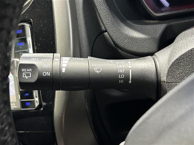 ノート ライダー Vセレクション+セーフティ 社外ナビ フルセグTV CD DVD BT BD バックカメラ ETC LEDオートヘッドライト 衝突軽減ブレーキ レーンアシスト 横滑り防止 スマートキー 純正アルミホイール オートエアコン 禁煙車(9枚目)