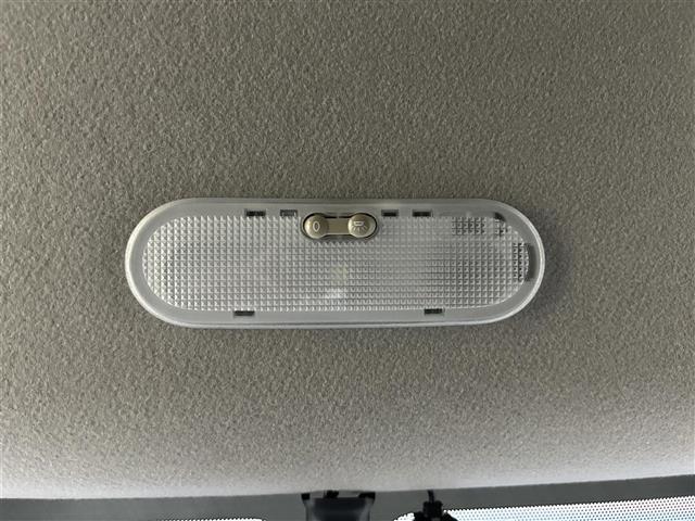 ノート ライダー Vセレクション+セーフティ 社外ナビ フルセグTV CD DVD BT BD バックカメラ ETC LEDオートヘッドライト 衝突軽減ブレーキ レーンアシスト 横滑り防止 スマートキー 純正アルミホイール オートエアコン 禁煙車(35枚目)