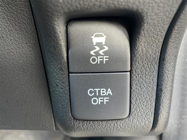 Ｎ－ＢＯＸ Ｇ・ＬパッケージＳＳパッケージ　あんしんパッケージ　衝突軽減ブレーキ　両側パワースライドドア　純正ナビ　ＴＶ　ＣＤ　ＢＴ　バックカメラ　ＥＴＣ　スマートキー２個　社外アルミホイール　Ｗ　サイド　カーテンエアバッグ　ワンオーナー　禁煙（7枚目）