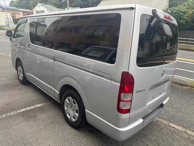 ハイエースバン ロングスーパーＧＬ　５ドア　禁煙車（4枚目）