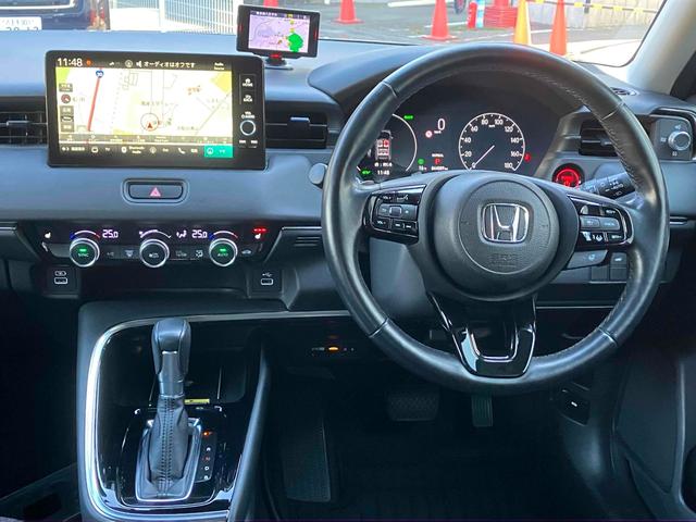 ヴェゼル ｅ：ＨＥＶ　Ｚ　ドライブレコーダー　バックカメラ　クリアランスソナー　オートクルーズコントロール　レーンアシスト　衝突被害軽減システム　ナビ　ＴＶ　オートライト　ＬＥＤヘッドランプ　電動リアゲート　アルミホイール（10枚目）