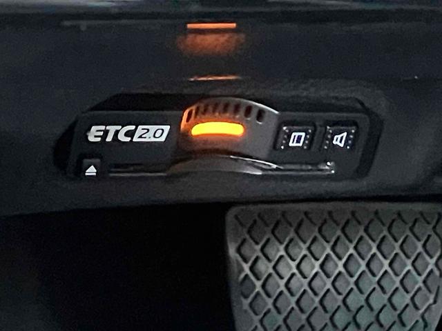 ヴェゼル ｅ：ＨＥＶ　Ｚ　ドライブレコーダー　バックカメラ　クリアランスソナー　オートクルーズコントロール　レーンアシスト　衝突被害軽減システム　ナビ　ＴＶ　オートライト　ＬＥＤヘッドランプ　電動リアゲート　アルミホイール（16枚目）