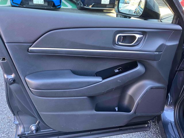 ヴェゼル ｅ：ＨＥＶ　Ｚ　ドライブレコーダー　バックカメラ　クリアランスソナー　オートクルーズコントロール　レーンアシスト　衝突被害軽減システム　ナビ　ＴＶ　オートライト　ＬＥＤヘッドランプ　電動リアゲート　アルミホイール（61枚目）