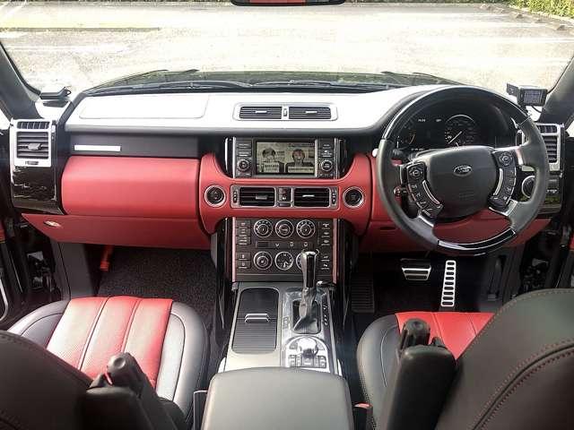 レンジローバーヴォーグ オートバイオグラフィー　４ＷＤ　黒／赤コンビレザー　電動ステップ（4枚目）