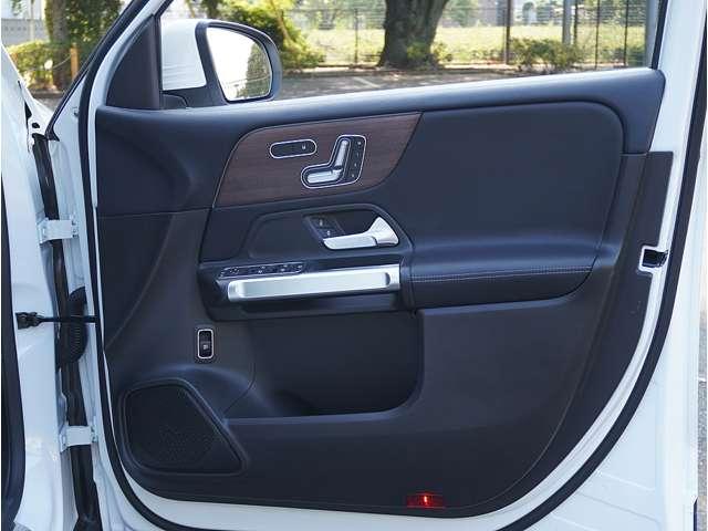 ＧＬＢ ＧＬＢ２００ｄ　ディーゼルターボ　パノラマガラスサンルーフ　本革ブラックレザーシート　ＡＭＧブラック２０インチアルミ　シートヒーター　パワーシート（6枚目）