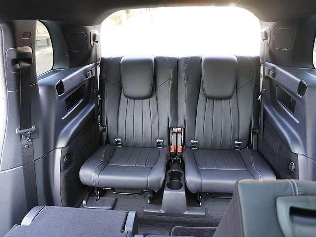 ＧＬＢ ＧＬＢ２００ｄ　ディーゼルターボ　パノラマガラスサンルーフ　本革ブラックレザーシート　ＡＭＧブラック２０インチアルミ　シートヒーター　パワーシート（9枚目）