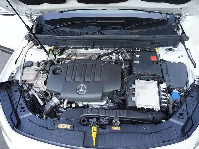 ＧＬＢ ＧＬＢ２００ｄ　ディーゼルターボ　パノラマガラスサンルーフ　本革ブラックレザーシート　ＡＭＧブラック２０インチアルミ　シートヒーター　パワーシート（12枚目）