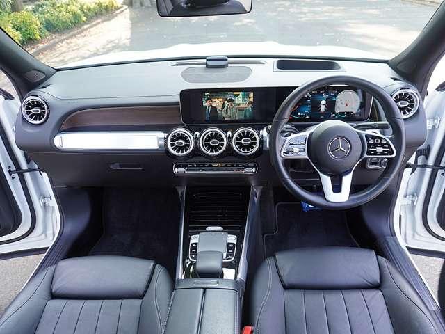 ＧＬＢ ＧＬＢ２００ｄ　ディーゼルターボ　パノラマガラスサンルーフ　本革ブラックレザーシート　ＡＭＧブラック２０インチアルミ　シートヒーター　パワーシート（13枚目）