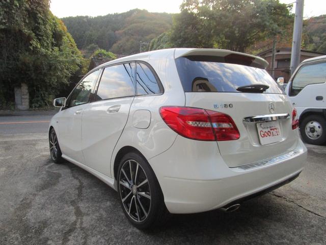 Bクラス B180 ブルーエフィシェンシースポーツナイトPKG ハーフレザー 純正ナビ フルセグ Bカメラ ETC ターボ 18AW 取説保証書 下取車 メモリー付きパワーシート プライバシーガラス(8枚目)