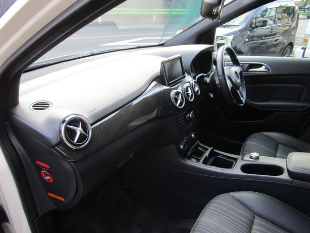 Bクラス B180 ブルーエフィシェンシースポーツナイトPKG ハーフレザー 純正ナビ フルセグ Bカメラ ETC ターボ 18AW 取説保証書 下取車 メモリー付きパワーシート プライバシーガラス(34枚目)