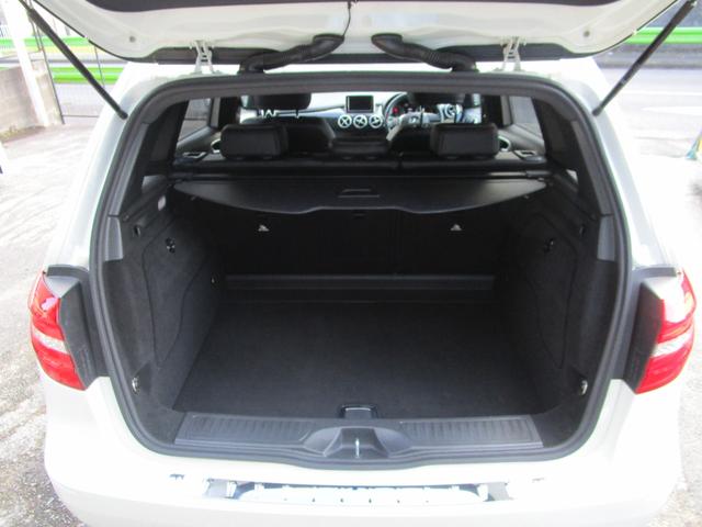 Bクラス B180 ブルーエフィシェンシースポーツナイトPKG ハーフレザー 純正ナビ フルセグ Bカメラ ETC ターボ 18AW 取説保証書 下取車 メモリー付きパワーシート プライバシーガラス(42枚目)