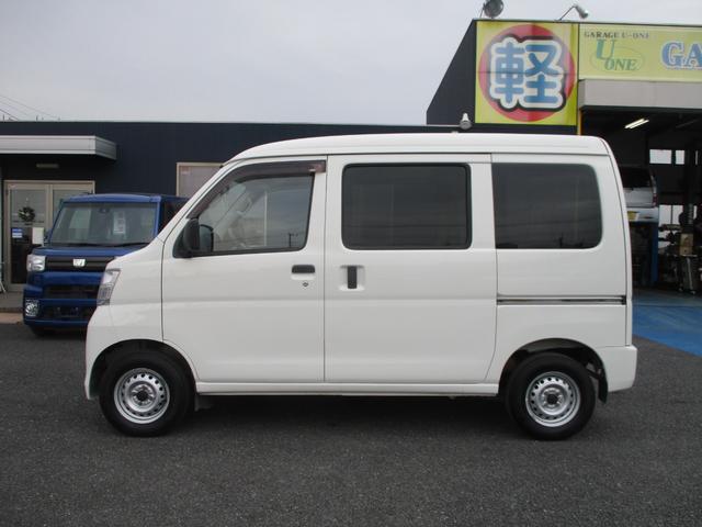 デラックス 5速マニュアル車 キーレス パワーウインドウ 両側スライド プライバシーガラス(11枚目)