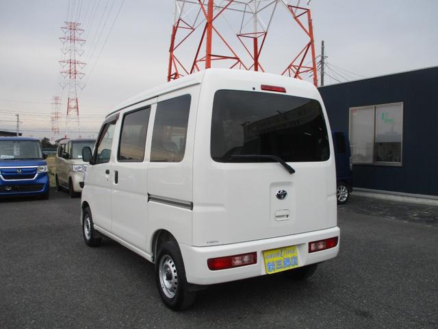 デラックス 5速マニュアル車 キーレス パワーウインドウ 両側スライド プライバシーガラス(12枚目)