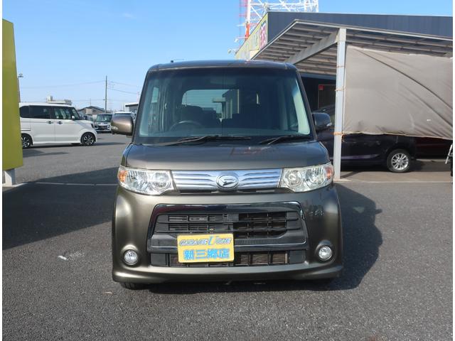 内外装もプロ仕様のケミカルで徹底したミガキ・クリーニングを実行しております。