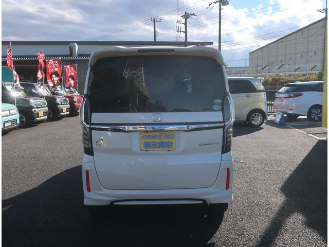 Ｎ－ＢＯＸカスタム Ｇ・Ｌホンダセンシング　純正ナビ　フルセグ　Ｂｌｕｅｔｏｏｔｈ　バックカメラ　ＥＴＣ　衝突軽減ブレーキ　両側パワースライド　アダクティブクルーズコントロール　ＬＥＤヘッドライト　ウインカーミラー　スマートキー（12枚目）
