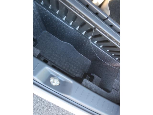 ムーヴキャンバス ＧホワイトアクセントＶＳ　ＳＡＩＩＩ　ナビ　フルセグ　Ｂｌｕｅｔｏｏｔｈ　アラウンドビューモニター　バックカメラ　両側パワースライド　衝突軽減ブレーキ　ＬＥＤヘッドライト　アイドリングストップ　スマートキー（17枚目）