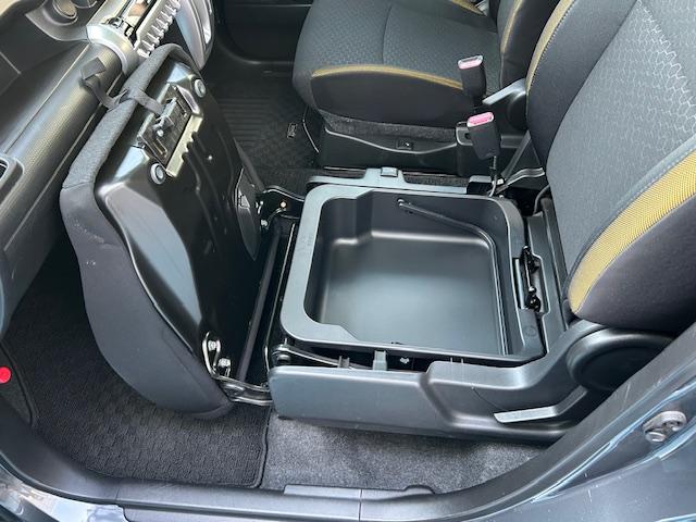 クロスビー ハイブリッドMZ フルタイム4WD ターボ車 8インチフルセグナビ バックモニター ETC2.0車載器 クルーズコントロール LEDヘッドライト LEDフォグランプ 衝突被害軽減ブレーキ装置 リヤパーキングセンサー(46枚目)