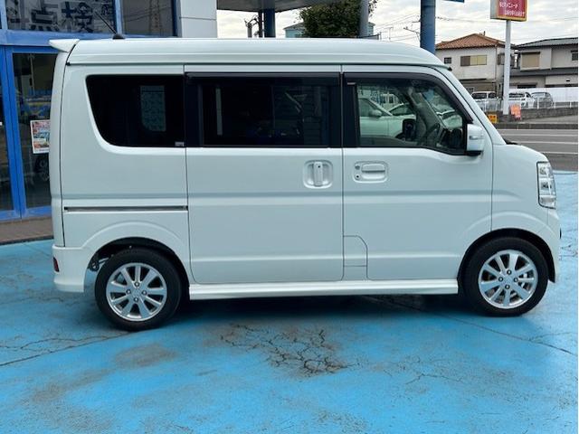 エブリイワゴン ＰＺターボスペシャル　スマートキー　７インチフルセグメモリーナビ　バックモニター　ＥＴＣ　ドライブレコーダー　両側パワースライドドア　オートステップ　ディスチャージヘッドランプ　フォグランプ　オートライト　アルミホイール（5枚目）