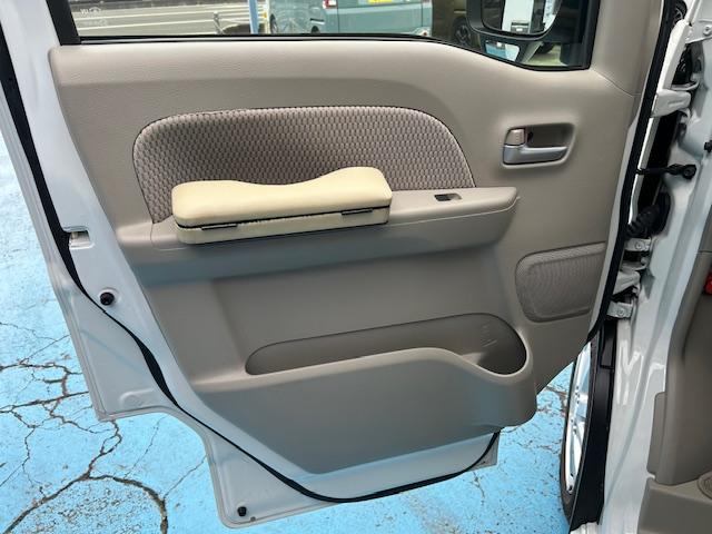 エブリイワゴン ＰＺターボスペシャル　スマートキー　７インチフルセグメモリーナビ　バックモニター　ＥＴＣ　ドライブレコーダー　両側パワースライドドア　オートステップ　ディスチャージヘッドランプ　フォグランプ　オートライト　アルミホイール（46枚目）