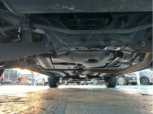 クロスロード 20X 電動サンルーフ スマートキー 7インチHDDナビゲーション バックモニター ETC ディスチャージヘッドランプ フォグランプ オートライト 純正アルミホイール 7人乗り3列シート(13枚目)