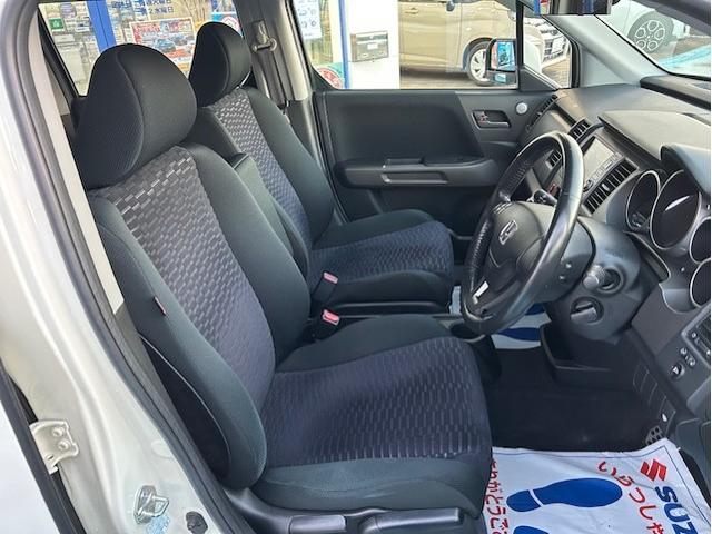 クロスロード 20X 電動サンルーフ スマートキー 7インチHDDナビゲーション バックモニター ETC ディスチャージヘッドランプ フォグランプ オートライト 純正アルミホイール 7人乗り3列シート(17枚目)