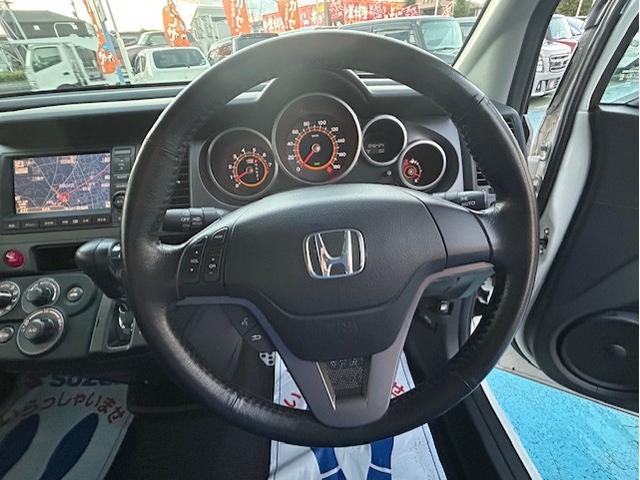 クロスロード 20X 電動サンルーフ スマートキー 7インチHDDナビゲーション バックモニター ETC ディスチャージヘッドランプ フォグランプ オートライト 純正アルミホイール 7人乗り3列シート(24枚目)