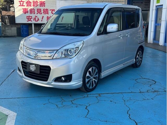 ソリオ Ｓ　スマートキー　ディスチャージヘッドランプ　フォグランプ　オートライト　両側パワースライドドア　レーダーブレーキサポートＩＩ　クルーズコントロール　ワンセグメモリーナビゲーション（4枚目）