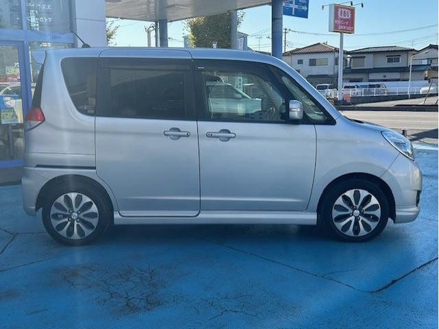 ソリオ Ｓ　スマートキー　ディスチャージヘッドランプ　フォグランプ　オートライト　両側パワースライドドア　レーダーブレーキサポートＩＩ　クルーズコントロール　ワンセグメモリーナビゲーション（5枚目）