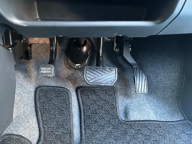 ソリオ Ｓ　スマートキー　ディスチャージヘッドランプ　フォグランプ　オートライト　両側パワースライドドア　レーダーブレーキサポートＩＩ　クルーズコントロール　ワンセグメモリーナビゲーション（35枚目）