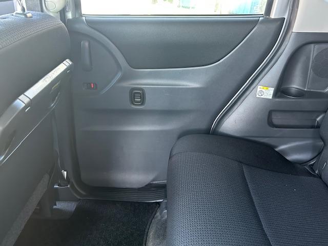 ソリオ Ｓ　スマートキー　ディスチャージヘッドランプ　フォグランプ　オートライト　両側パワースライドドア　レーダーブレーキサポートＩＩ　クルーズコントロール　ワンセグメモリーナビゲーション（51枚目）