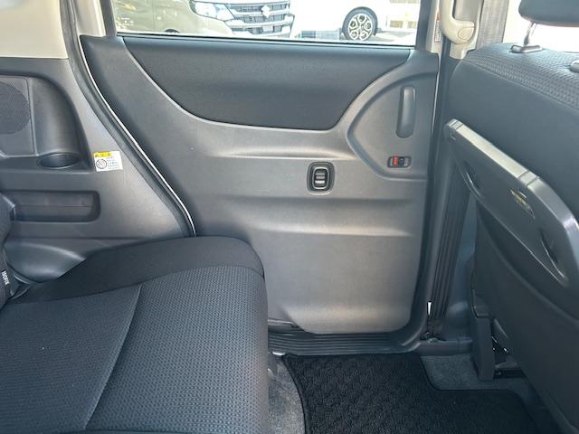 ソリオ Ｓ　スマートキー　ディスチャージヘッドランプ　フォグランプ　オートライト　両側パワースライドドア　レーダーブレーキサポートＩＩ　クルーズコントロール　ワンセグメモリーナビゲーション（52枚目）