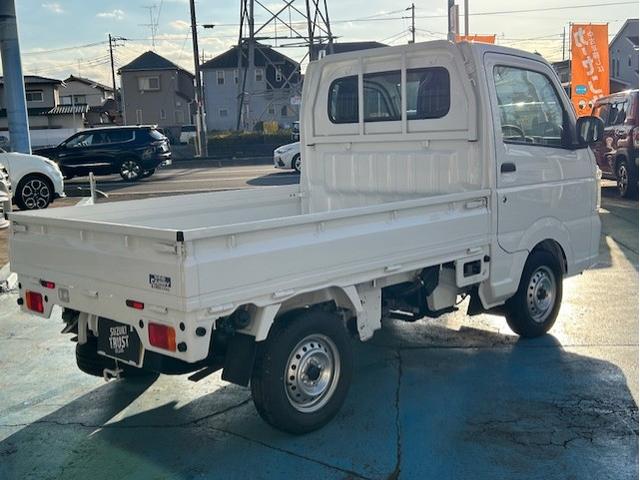 キャリイトラック ＫＣエアコン・パワステ　登録届出済未使用車　キーレスエントリー　オートライト　パワーウインド　アイドリングストップ　衝突被害軽減ブレーキ装置　リヤパーキングセンサー　横滑り防止装置　車線逸脱警報装置（8枚目）