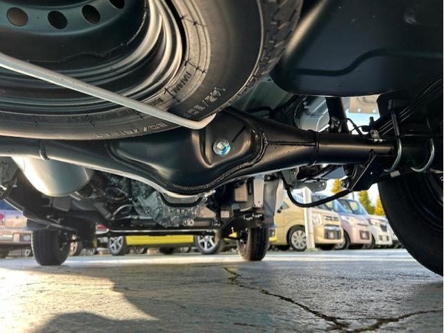 キャリイトラック ＫＣエアコン・パワステ　登録届出済未使用車　キーレスエントリー　オートライト　パワーウインド　アイドリングストップ　衝突被害軽減ブレーキ装置　リヤパーキングセンサー　横滑り防止装置　車線逸脱警報装置（13枚目）