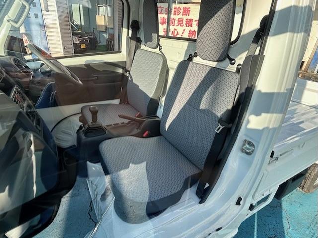 キャリイトラック ＫＣエアコン・パワステ　登録届出済未使用車　キーレスエントリー　オートライト　パワーウインド　アイドリングストップ　衝突被害軽減ブレーキ装置　リヤパーキングセンサー　横滑り防止装置　車線逸脱警報装置（15枚目）