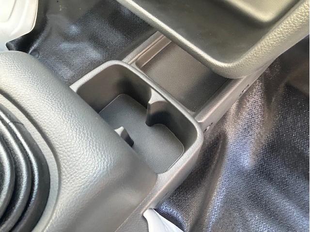 キャリイトラック ＫＣエアコン・パワステ　登録届出済未使用車　キーレスエントリー　オートライト　パワーウインド　アイドリングストップ　衝突被害軽減ブレーキ装置　リヤパーキングセンサー　横滑り防止装置　車線逸脱警報装置（22枚目）