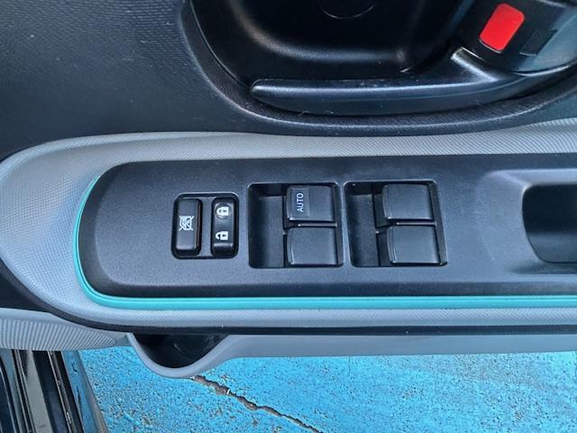 アクア S ハイブリッド キーレスエントリー 7インチワンセグメモリーナビ バックモニター ETC ディスチャージヘッドランプ デイライト 社外リヤマフラー(37枚目)