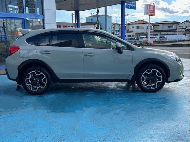 ＸＶ ２．０ｉ－Ｌ　アイサイト　４ＷＤ　スマートキー　７インチフルセグメモリーナビ　バックモニター　ＥＴＣ　ドライブレコーダー　ディスチャージヘッドライト　フォグランプ　アダプティブクルーズコントロール　衝突被害軽減ブレーキ（5枚目）