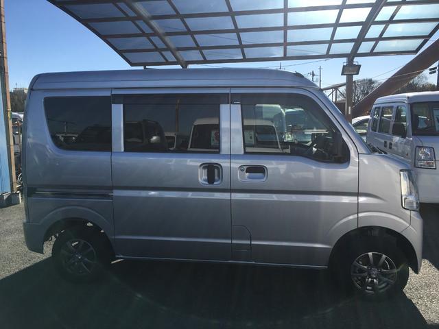 PA 届出済未使用車 軽キャンピング仕様車 車中泊 収納多数 ハイルーフ Wエアバック ABS 純正マット 純正ドアバイザー AMFMラジオ 光軸レベライザー オーバーヘッドシェルフ スペアキー 社外アルミ(7枚目)
