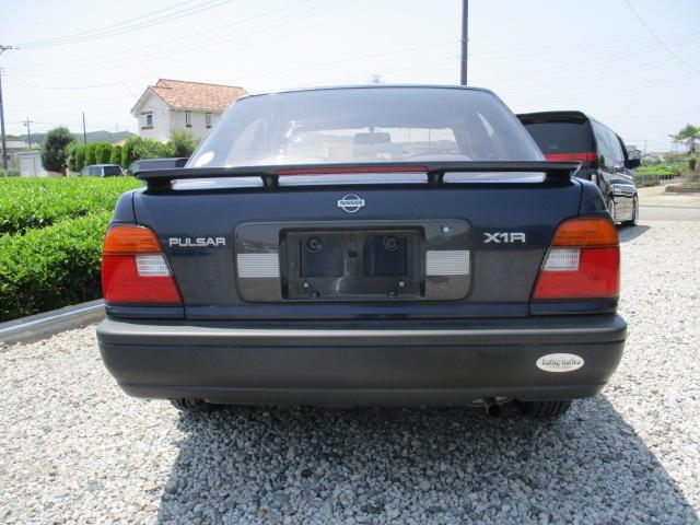 パルサー Ｘ１Ｒ　ワンオーナー　サンルーフ　５速マニュアル　走行２４００ｋｍ！！　純正アルミ　エアバック　パワーステアリング　パワーウインドウ（11枚目）