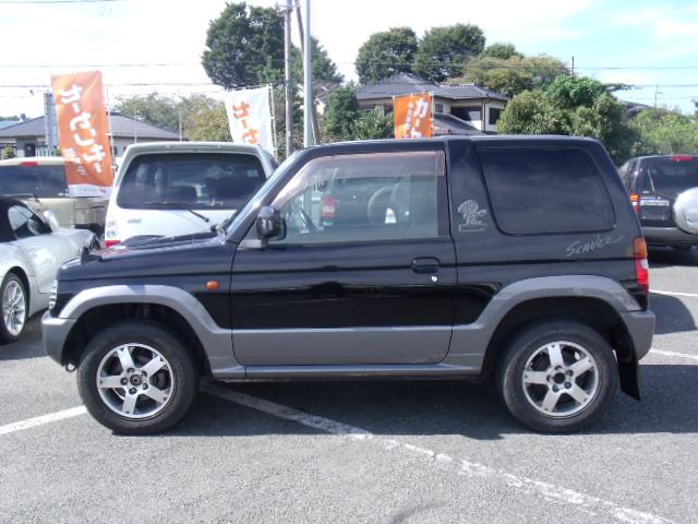 パジェロミニ スヌーピーエディションＩＩターボ　４ＷＤターボ　スヌーピー専用　スペアタイヤケース　デカール　スピードメーター＆タコメーター　プリントドアトリム生地　刺繍入りシート　キーレス　ＣＤ（10枚目）